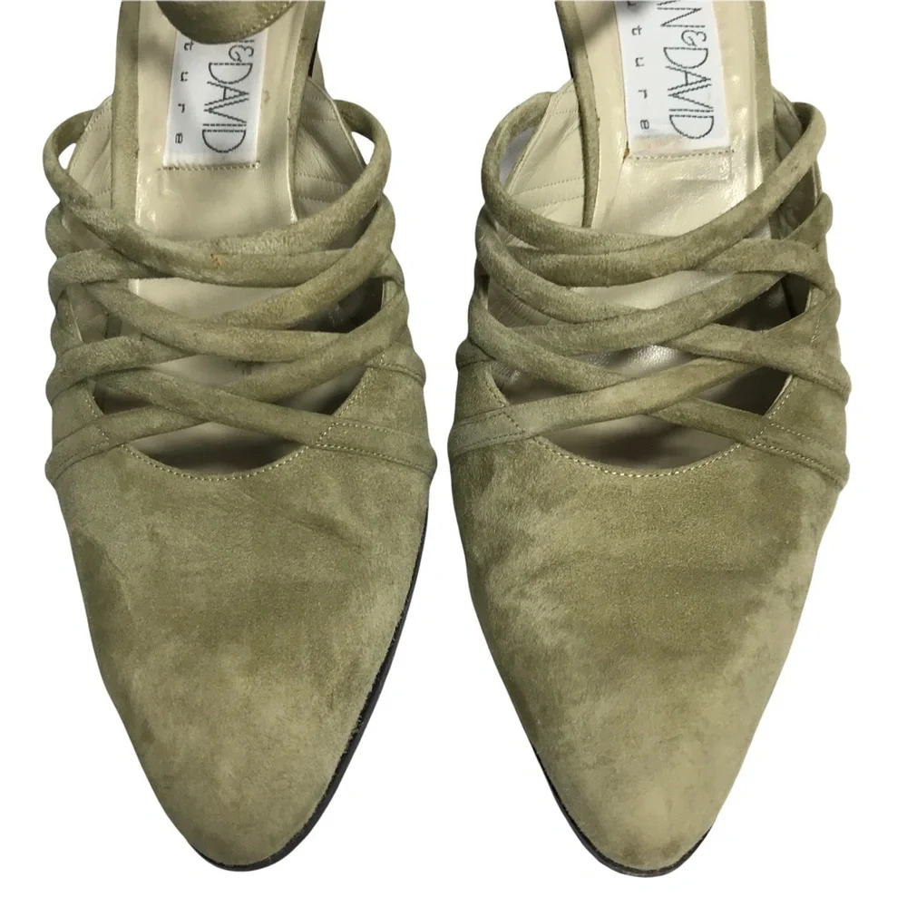 Joan & David Suede - Picture 6 of 6